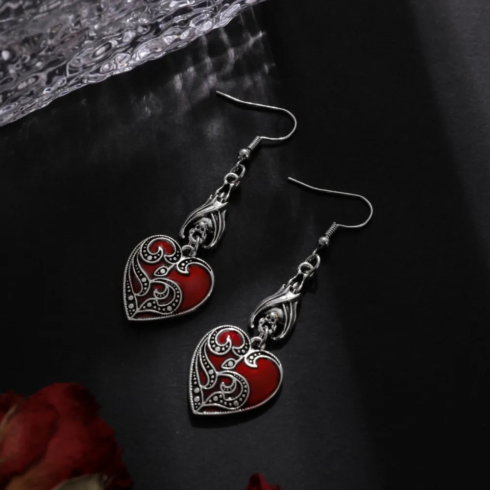 Retro Personality Wine Red Heart Bat Pendant Dangle Earrings for Women Hallowmas Party Dark Gothic Punk Jewelry Accessories Gift